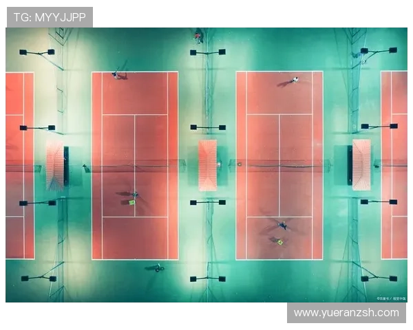 四大满贯赛事场地面积比较与分析：探索网球赛场的空间与挑战