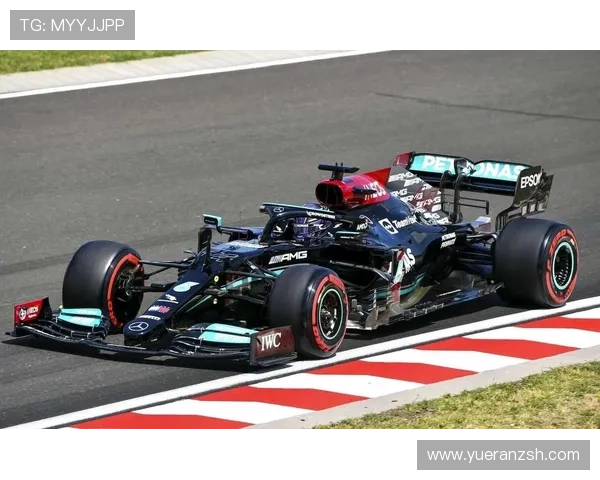 F1赛季精彩纷呈 新车技术升级与车手竞争加剧引爆全球关注 F1赛季精彩纷呈 新车技术升级与车手竞争加剧引爆全球关注