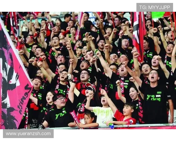 国足鏖战九十分钟顽强逆转对手再燃球迷激情掀起全国足球热潮