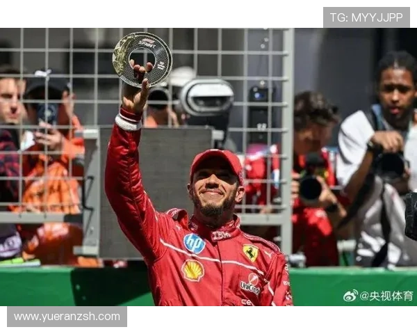 F1赛季激战正酣 汉密尔顿与维斯塔潘角逐冠军宝座 F1赛季激战正酣 汉密尔顿与维斯塔潘角逐冠军宝座