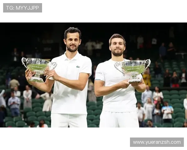 网球大满贯赛事新动态 球员排名震荡 上演激烈竞争与惊喜逆袭