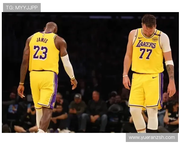 詹姆斯复出带领湖人逆转胜勇士 砍下30分引领球队强势反弹